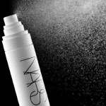 اسپری فیکس آرایش لایت رفلکتینگ نارس